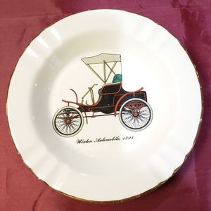 Winton Automobile Astray White Black